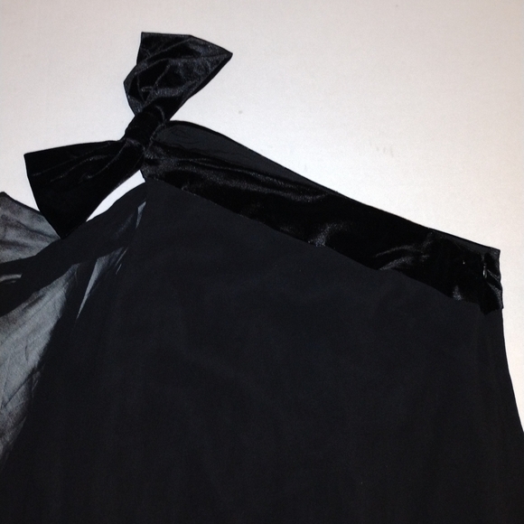 NWT Lauren Ralph Lauren Black One-Shoulder Dress Velvet Bow Size 6 Retails$175 - Picture 3 of 3